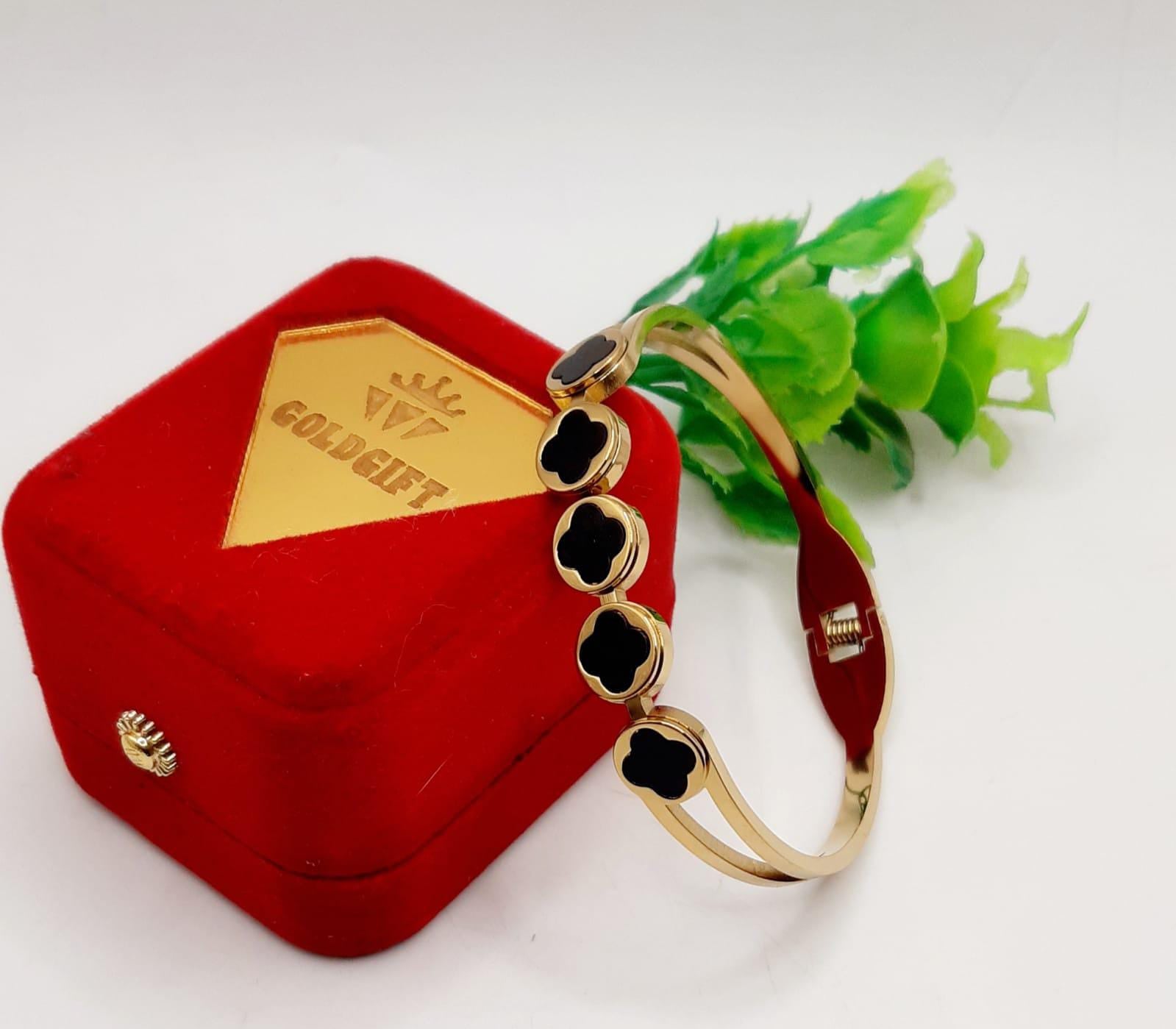 Gold Plated Black Clover Bracelet for Women – Luxury Adjustable Bangle