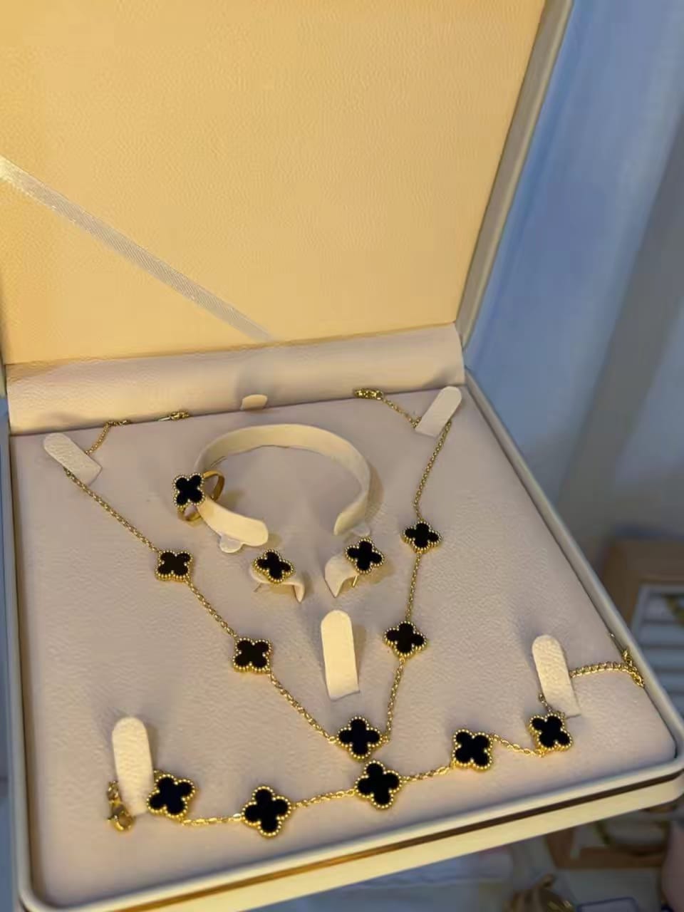 Luxury Black Clover Gold Jewelry Set for Women – Necklace, Bracelet, Ring & Earrings
