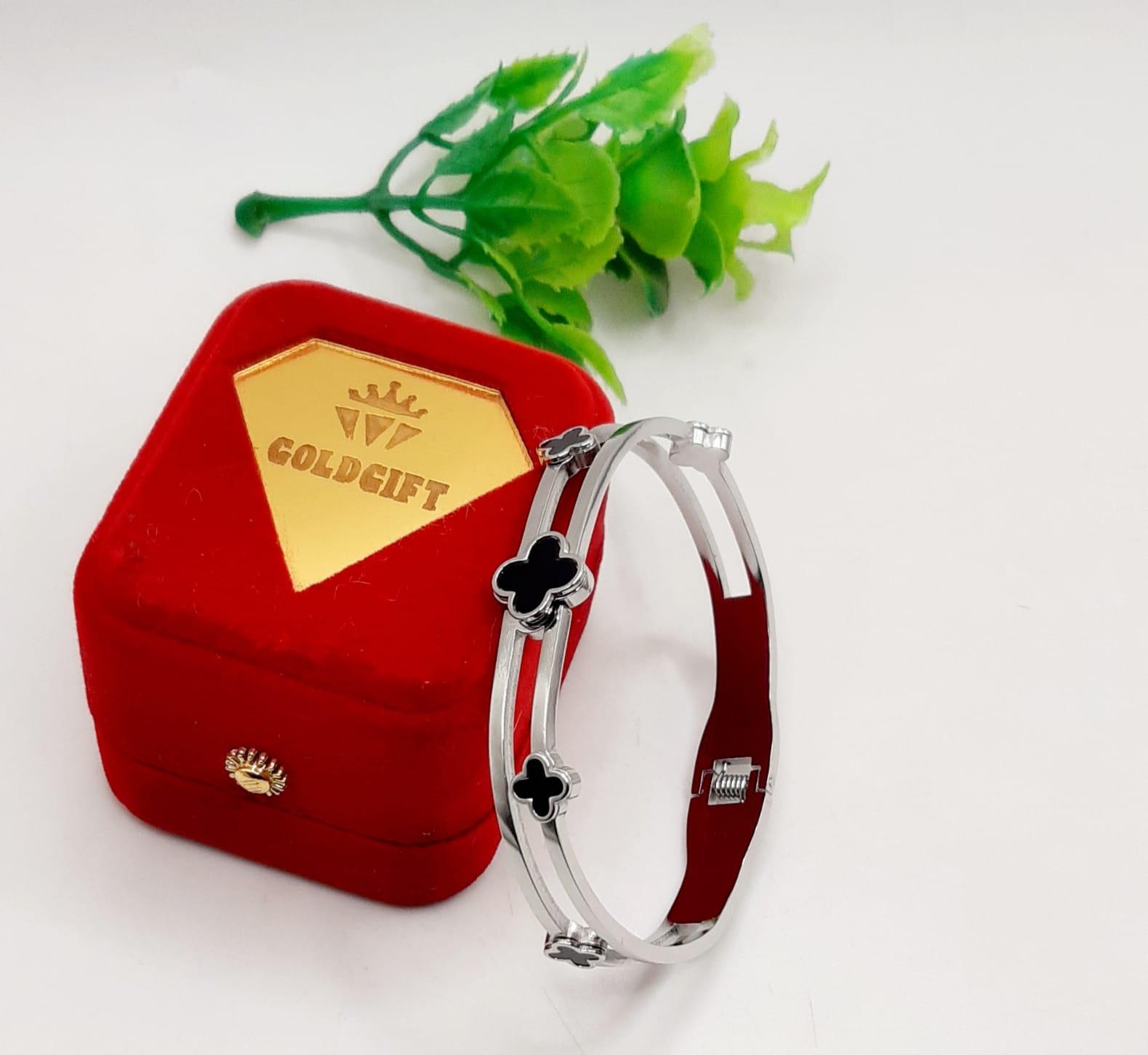 Gold Plated Clover Bracelet for Women – Luxury Stainless Steel Bangle with Black Enamel