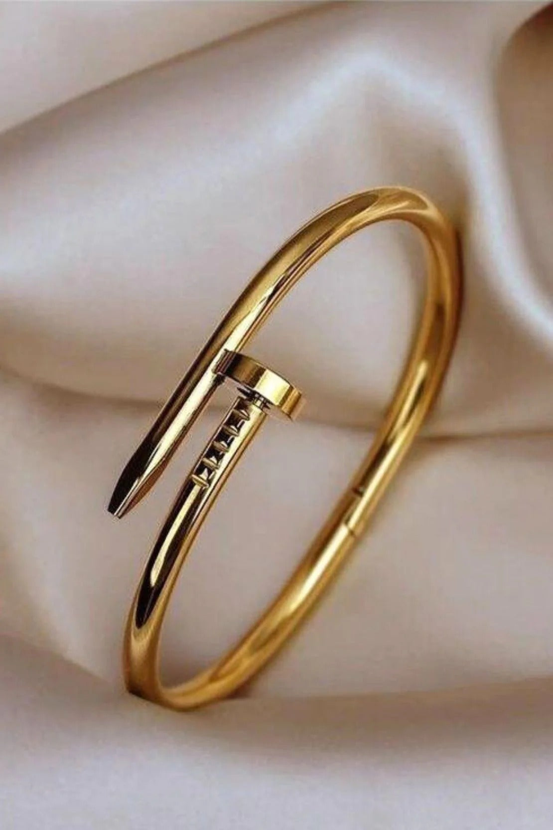 Nail Golden Bangle – Elegant & Durable Stainless Steel Bracelet