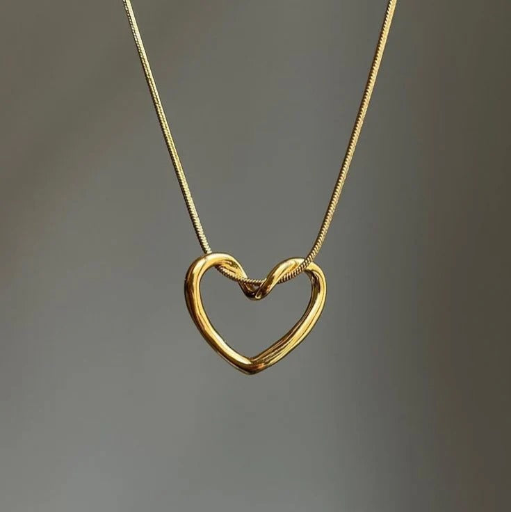 Luxury Gold Open Heart Necklace – Premium Stainless Steel Minimal Jewelry